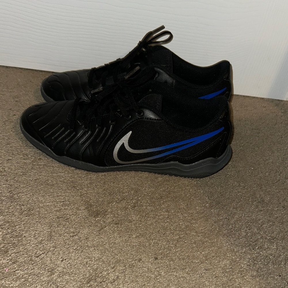 Nike Tiempo Legend Unisex women’s 7 Men’s 5.5